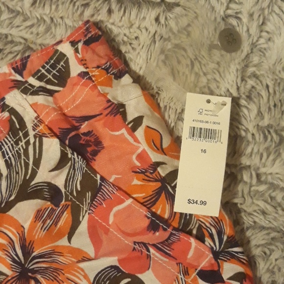 NWT Gap linen blend shorts - Picture 3 of 4